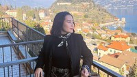 <p>Kita doakan, semoga Prilly sehat, happy, dan harapan dalam hati saat melempar koin di Trevi Fountain bisa terkabul, ya. (Foto: Instagram @prillylatuconsina96)</p>
