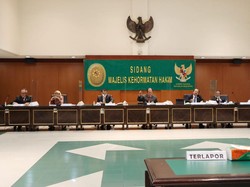 Akhir Pahit Hakim Pengadilan Agama Nikahi Penggugat Cerai Jadi Istri Kedua