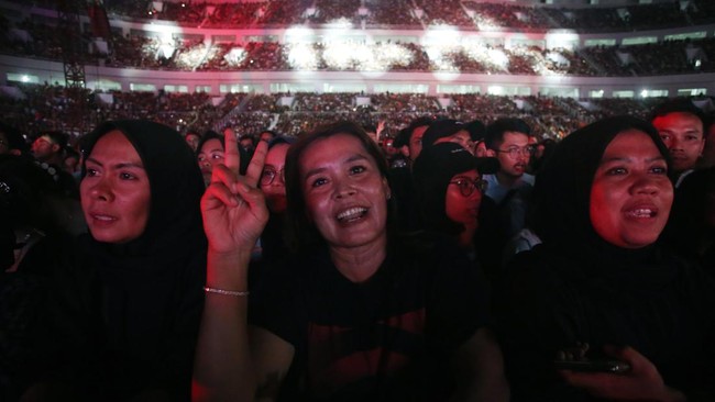 Pernyataan Lengkap Promotor Soal Konser Dewa 19 di JIS Promotor konser Dewa 19 di JIS memberikan pernyataan lengkap setelah adanya berbagai keluhan dari penonton usai konser.