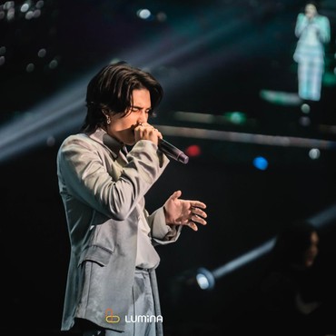 Lirik Lagu Almost Over You - Jeff Satur