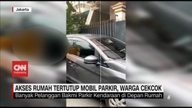 VIDEO: Akses Rumah Tertutup Mobil Parkir, Warga Cekcok
