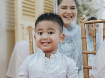 Nahyan Kembali Curi Perhatian, Aksinya Joget di Samping Menhan Prabowo Bikin Ngakak