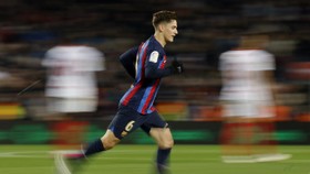 Barcelona Lari Kencang dari Kejaran Real Madrid