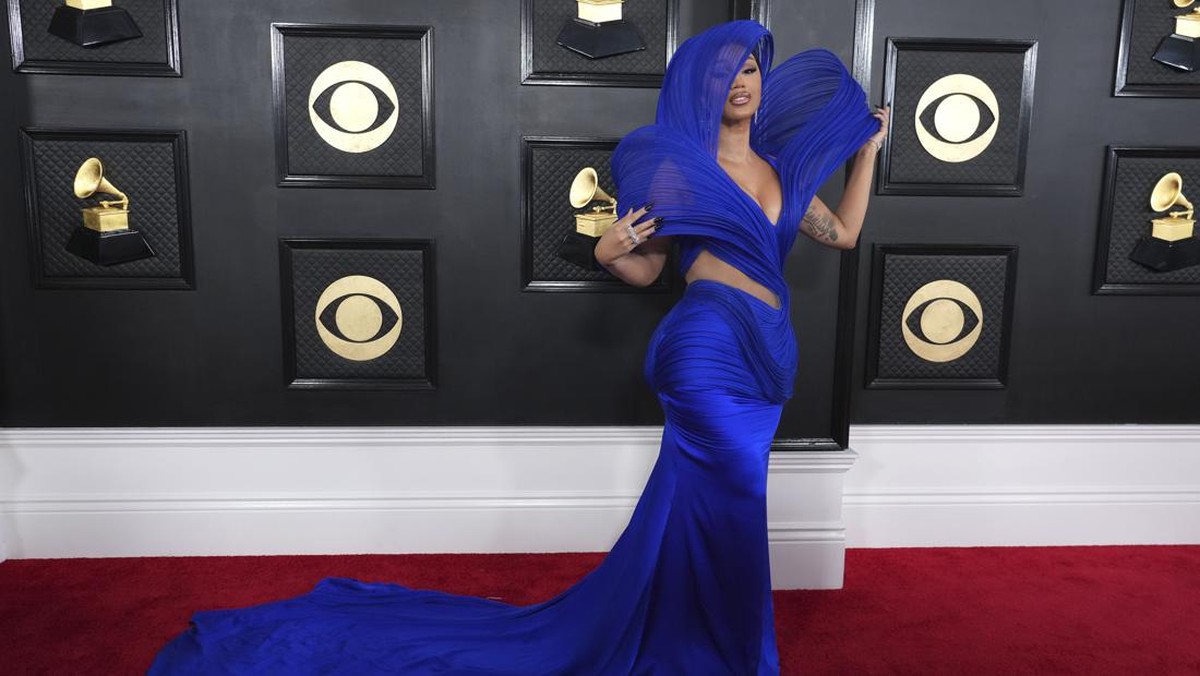 FOTO: Selebriti Berbusana Terbaik Grammy Awards 2023