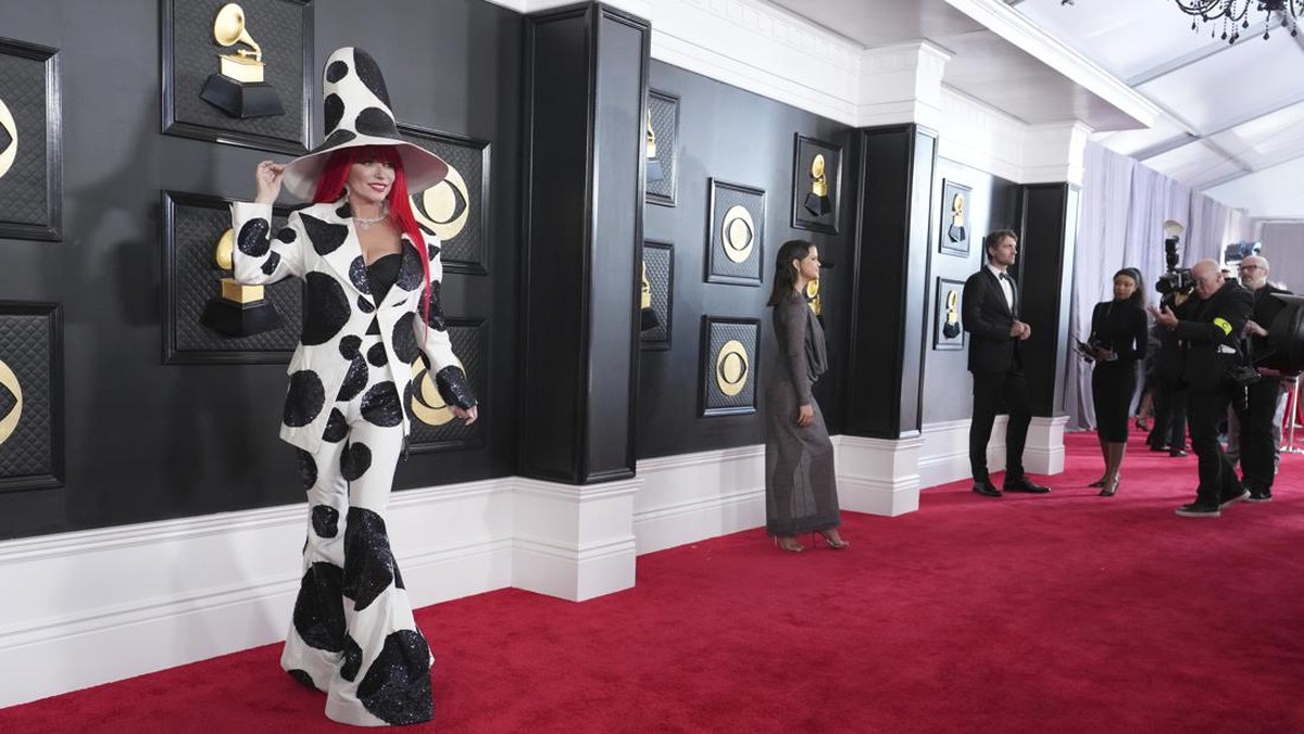FOTO: Ini Selebriti Busana Terburuk di Grammy Awards 2023