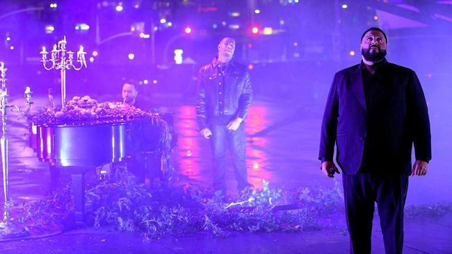 DJ Khaled hingga Jay Z memamerkan God Did yang berdurasi delapan menit untuk pertama kalinya di atas panggung saat Grammy Awards 2023.