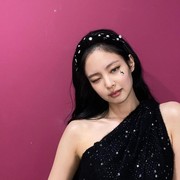 5 Skincare Routine ala Jennie BLACKPINK yang Bikin Kulit Glowing Maksimal