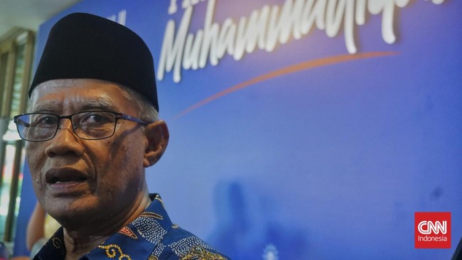 Ketum PP Muhammadiyah Haedar Nashir meminta pemerintah menindak Ponpes Al-Zaytun jika menemukan ada unsur bermasalah.