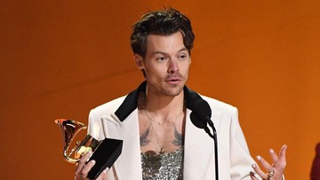Kabar Terkini Artis dari InsertLive : Harry Styles Jadi Sorotan Usai Respons Teriakan Viva Palestina Saat Konser di Amsterdam