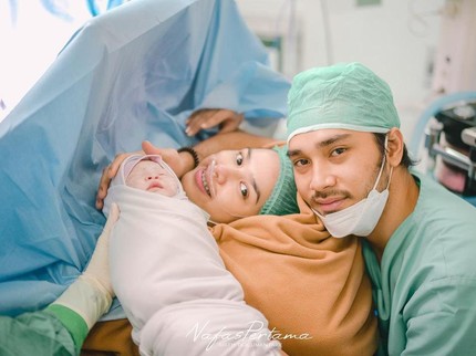 Istri Achmad Megantara Melahirkan Anak Pertama, Ini Nama Bayinya