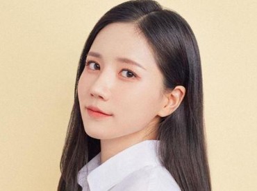 img-title Jin Eks Lovelyz Minta Maaf Usai Bongkar Cara Idol K-Pop Berkencan