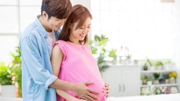 KEBIASAAN AYAH AGAR BAYI TERLAHIR CERDAS