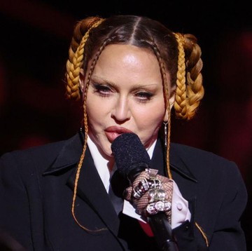 Ramai Wajah Madonna Tak Dikenali di Grammy 2023, Ini Kata Dokter Bedah Plastik!