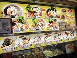 Mulia! Kedai Ini Jual Nasi Rames Rp 22 Ribu Untuk Bantu Lansia