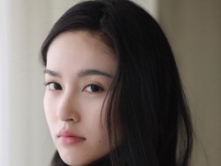 Kisah Nong Poy, Transgender Tercantik yang Dari Kecil Suka Pakai Rok & Lipstik
