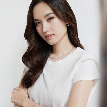 Dilamar Anak Konglomerat, Transgender Nong Poy Sempat Pacari Pegolf Profesional