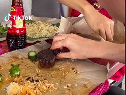 5 Perpaduan Makanan Unik, Nasi Padang Topping Oreo hingga Nasi Lauk Durian
