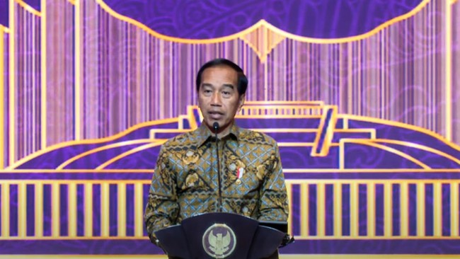 Presiden Joko Widodo (Jokowi) segera mengumumkan kebijakan Tunjangan Hari Raya (THR) untuk Pegawai Negeri Sipil (PNS) menjelang puasa dan lebaran 2023.