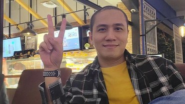img-title 2 Artis Penyelamat Ressa Herlambang Saat Bangkrut Dalam Semalam