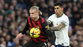Man City Kalah dari Tottenham, Guardiola Mengaku Capek di Perjalanan