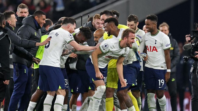 AC Milan akan menjamu Tottenham Hotspur pada leg pertama 16 besar Liga Champions di San Siro, Rabu (15/2) dini hari WIB. Berikut prediksi laga tersebut.