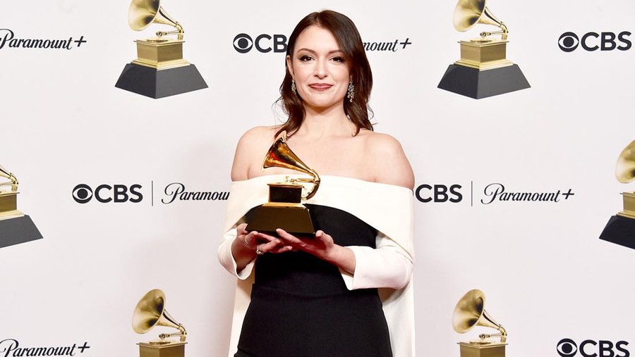 US-65TH-GRAMMY-AWARDS-DEADLINE-PHOTO-ROOM LOS ANGELES, CALIFORNIA - FEBRUARY 05: Stephanie Economou poses in the press room during the 65th GRAMMY Awards at Crypto.com Arena on February 05, 2023 in Los Angeles, California. Alberto E. Rodriguez/Getty Images for The Recording Academy/AFP (Photo by Alberto E. Rodriguez / GETTY IMAGES NORTH AMERICA / Getty Images via AFP)