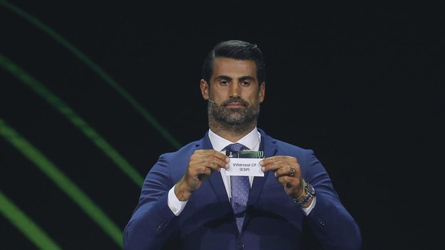 Mantan kiper timnas Turki Volkan Demirel menangis saat meminta pertolongan setelah tanah kelahirannya dan Suriah diguncang gempa magnitudo 7,7