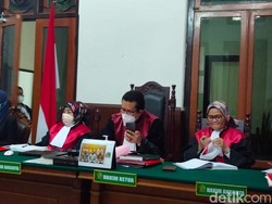 Tukang Becak Pembobol BCA Divonis 10 Bulan Bui
