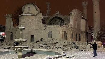 FOTO: 'Wajah Layu' Benteng-benteng Kokoh di Turki-Suriah Usai Gempa