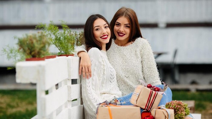 5 Cara Menunjukkan Perhatian Agar Terlihat Lebih Care oleh Orang Lain, Tapi Lakukan dengan Tulus Hati ya!