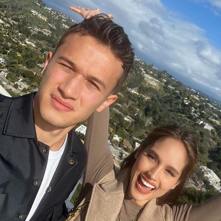 <p>Baru-baru ini, Cinta Laura mengajak kekasihnya berkeliling Los Angeles, California. <em>"After a long week of work, I am now living my best life as a LA tour guide,</em>" tulis Cinta Laura dalam unggahan fotonya. (Foto: Instagram @claurakiehl)</p>