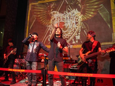 img-title Lirik Lagu Bimbang - Dewa 19 feat Mulan Jameela dan Elvy Sukaesih