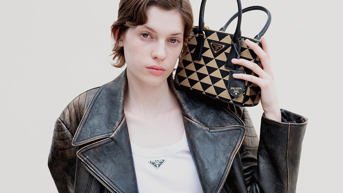 5 Brand Mewah Paling Populer di Dunia pada Akhir 2022, Prada Memimpin!