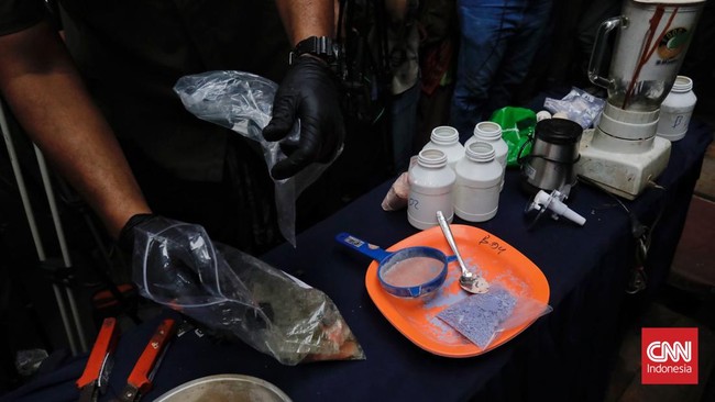 Aparat Ungkap Pabrik Narkoba Tersembunyi di Balik Pintu Apartemen Tangsel