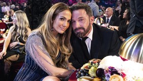 Sumber Klarifikasi Ekspresi Serius Ben Affleck di Grammy Bareng JLo
