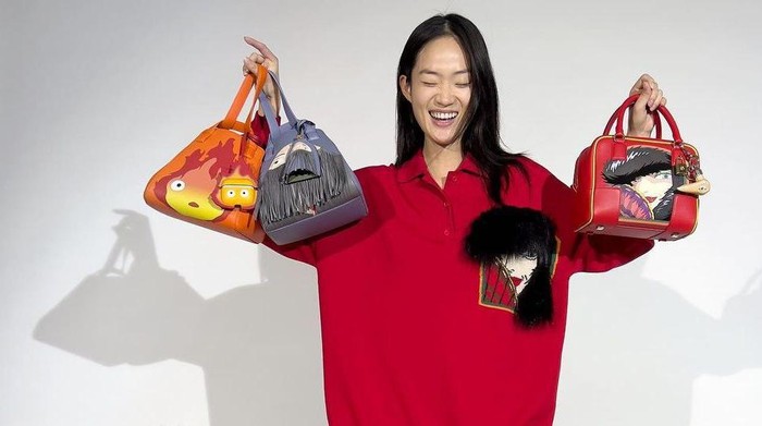 img-title Penggemar Ghibli Merapat! Loewe x Howl's Moving Castle Sudah Rilis! Ada yang Seharga Rp200 Jutaan