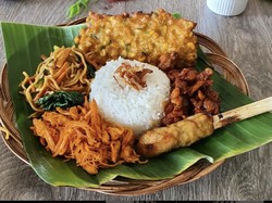 5 Rekomendasi Nasi Campur Terpopuler di Bali