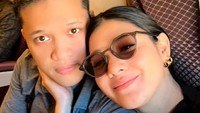 <p>Seperti sang Ayah yang menggeluti dunia bisnis, Arfito juga telah melebarkan sayap ke berbagai bidang bisnis. Misalnya saja di bidang hukum, transportasi, properti, pariwisata, hingga keuangan (Foto: Instagram @naymirdad)</p>