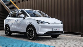 Pakar: Esemka Tak Bisa Bangun Industri Jika Cuma Rebadge Mobil China