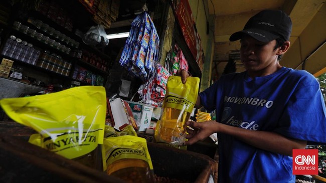 KPPU Kanwil I Medan mengaku akan segera memanggil distributor yang menjual minyak goreng kemasan rakyat berlabel Minyakita bundling.