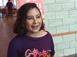 Sering Dijodohkan dengan Lawan Main, Ini Kata Prilly Latuconsina
