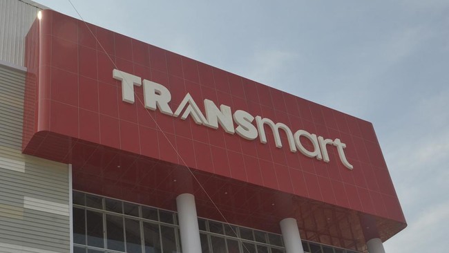 Chairman CT Corp Chairul Tanjung mambuat lima inovasi untuk membawa pengunjung Transmart menikmati sensasi belanja pada 2023.