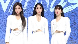 Lirik Lagu Maniac - VIVIZ