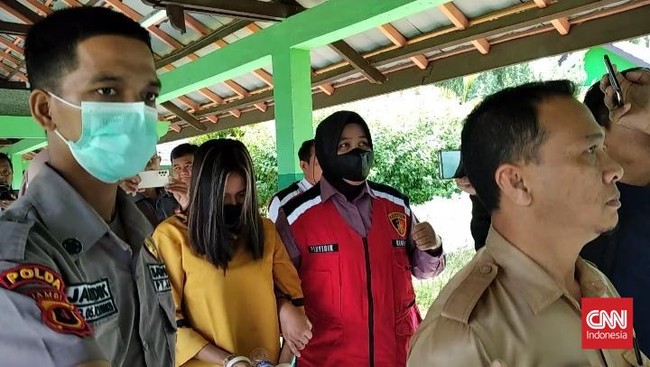 Pengacara tersangka pencabulan 17 anak di Jambi mengungkapkan bukti bahwa kliennya telah diperkosa oleh delapan anak.