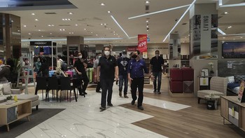 FOTO: CT Turun Gunung Pimpin Transformasi Transmart