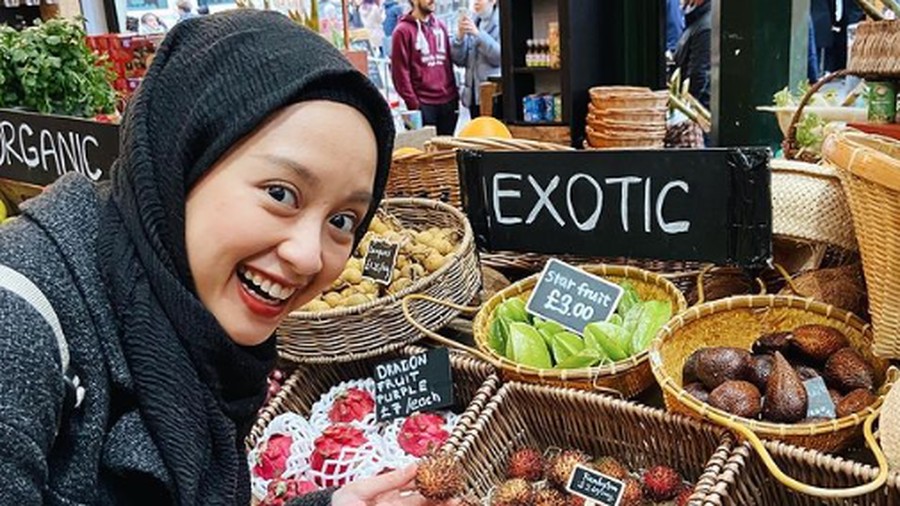 10 Momen Gita Savitri Hangout dan Ngopi di Kafe Bareng Suami