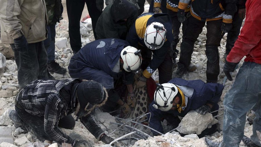 Jumlah Korban Gempa Turki Hari Ini: Ribuan Warga Tewas Jumlah korban gempa Turki terus bertambah. Dilansir AFP, Rabu (8/2/2023) korban tewas gempa Turki mencapai 7.926 orang yang merupakan warga Turki dan Suriah.