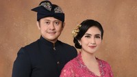 <p>Kini Kadek Devie sudah lama tak muncul di layar kaca. Ia meninggalkan dunia hiburan Tanah Air sejak menikah dengan Dewa Yoga pada 2015 silam. (Foto: Instagram @kddevie)<br /><br /><br /></p>