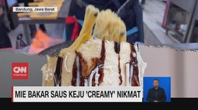 VIDEO: Lezatnya Mie Bakar Saus Keju & Roti Canai Menara