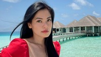 <p>Titi Kamal menikah dengan aktor Christian Sugiono pada 6 Februari 2009 silam. Kini, ia sudah dikaruniai dua orang anak yaitu Kai dan Arjuna. Dalam kesehariannya, Titi Kamal tetap terlihat <em>fresh</em> dan cantik. Ia terlihat memesona meski hanya memakai pulasan <em>makeup</em> tipis. (Foto: Instagram @titi_kamall)</p>